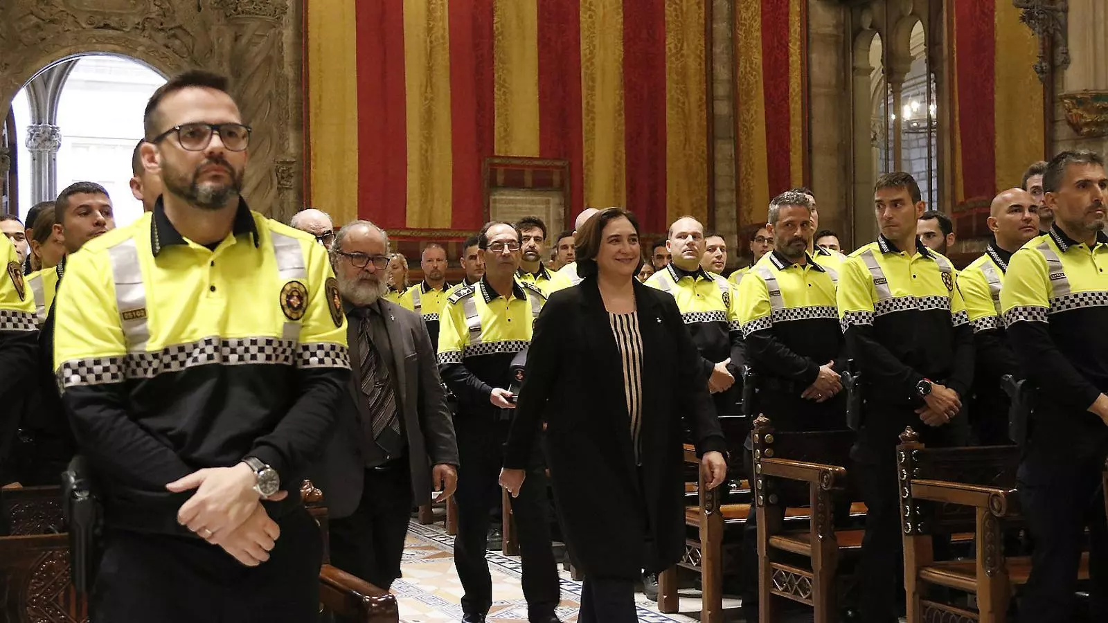 Ada Colau fa un any en l’acte de promoció dels nous comandaments de la Guàrdia Urbana.