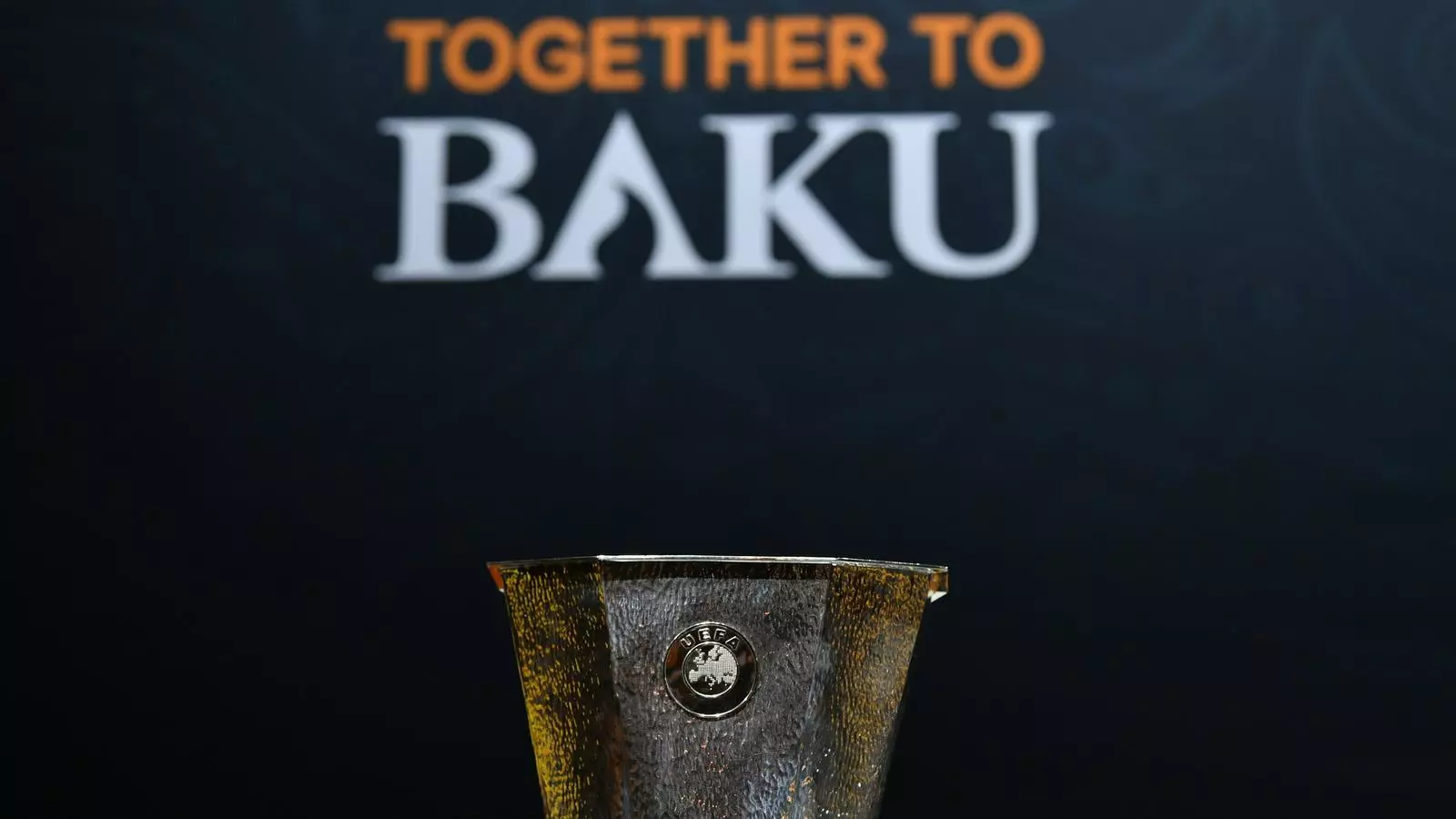 La copa de la UEFA Europa League, present en el sorteig del quarts de final
