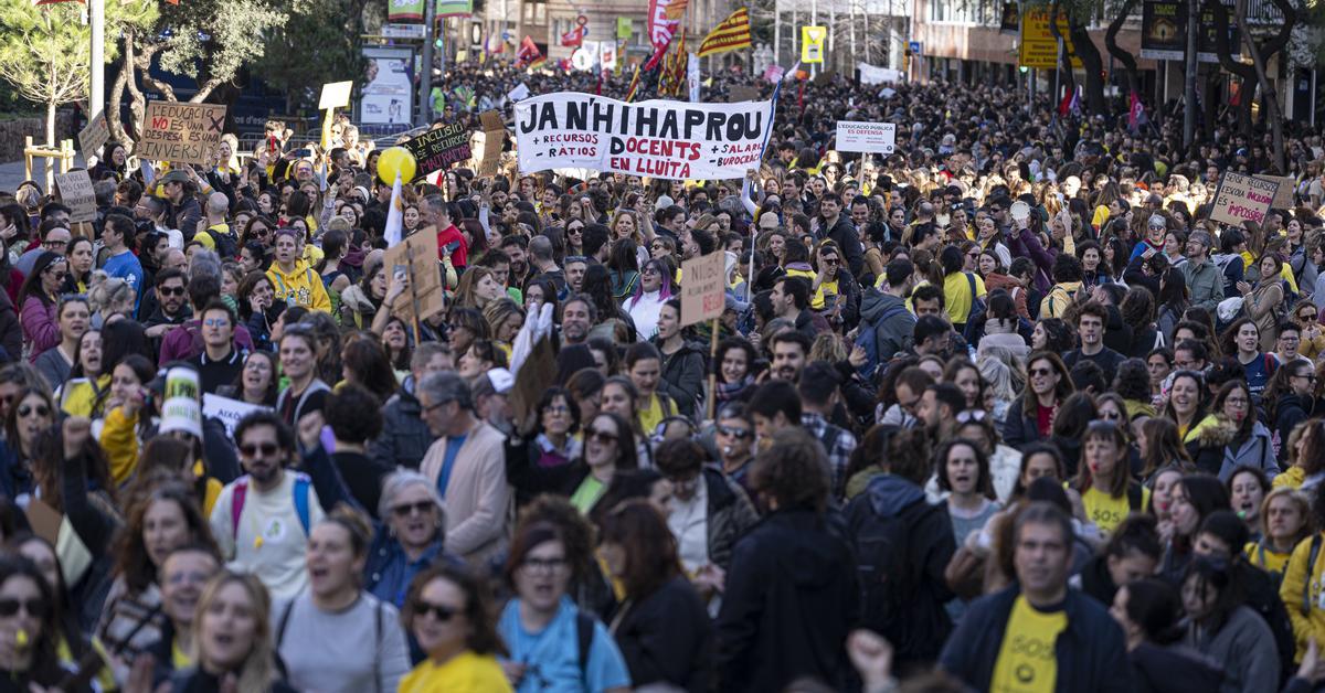 Els docents tornen a la vaga mentre continua la negociació entre Govern i sindicats
