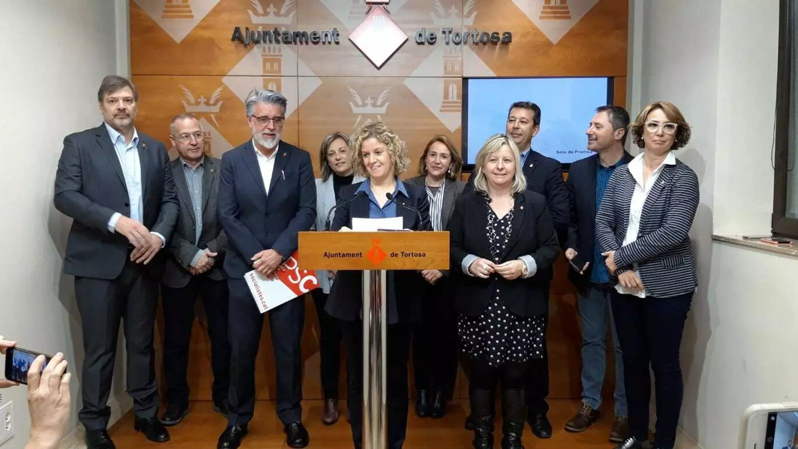 Roda de premsa anunciant l'acord de govern a Tortosa