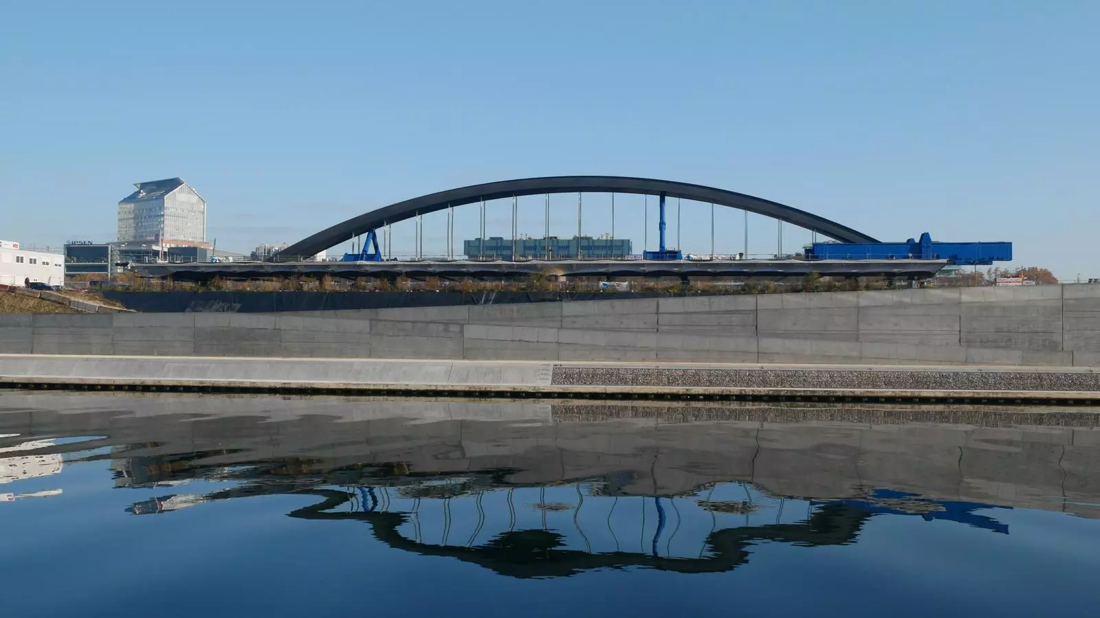 El pont Seibert dels RCR a l'Île Seguin de París