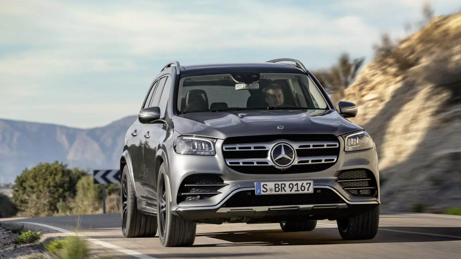 Mercedes presenta el nou GLS, un SUV colossal i luxós