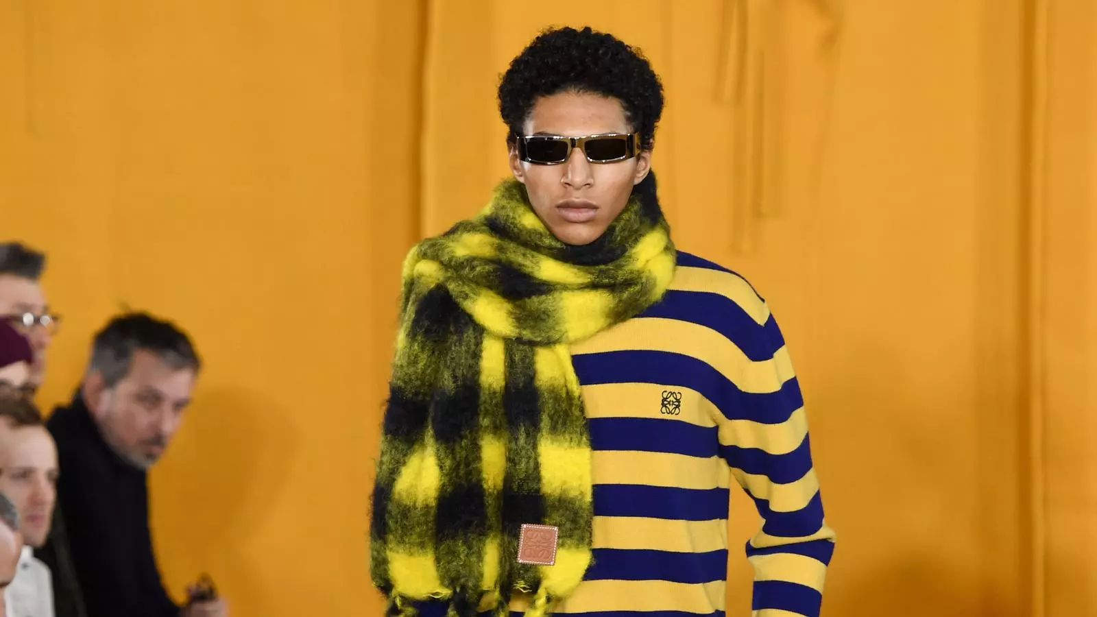 Look 43 de la primera col·lecció masculina de J.W. Anderson per a Loewe