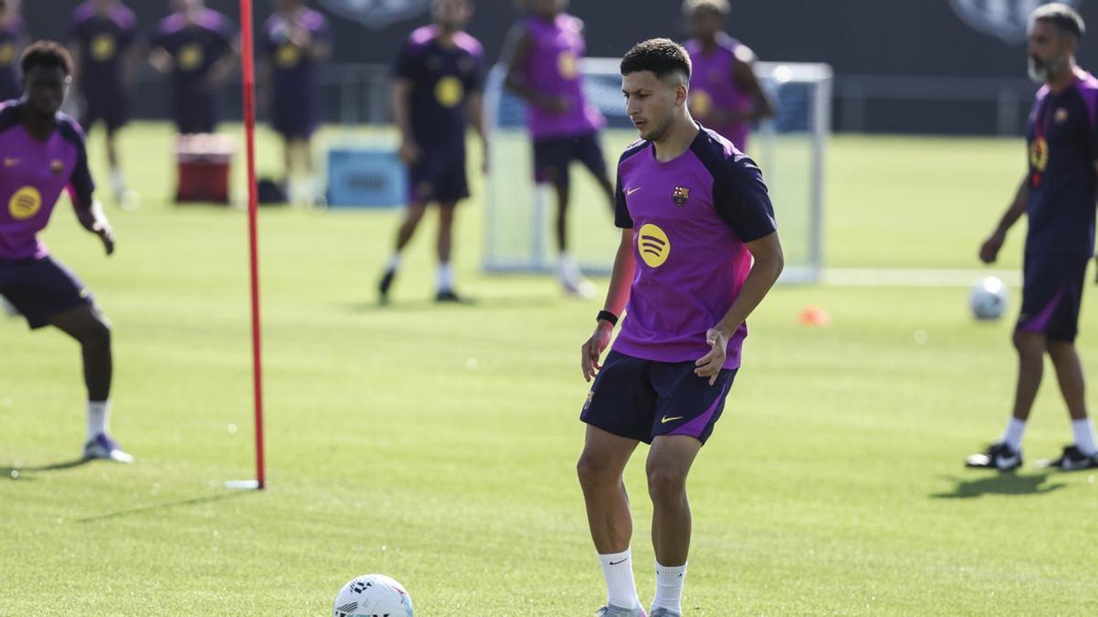 Roony Bardghji during a pre-season training session at the Ciutat Esportiva Joan Gamper, in Sant Joan Despí.