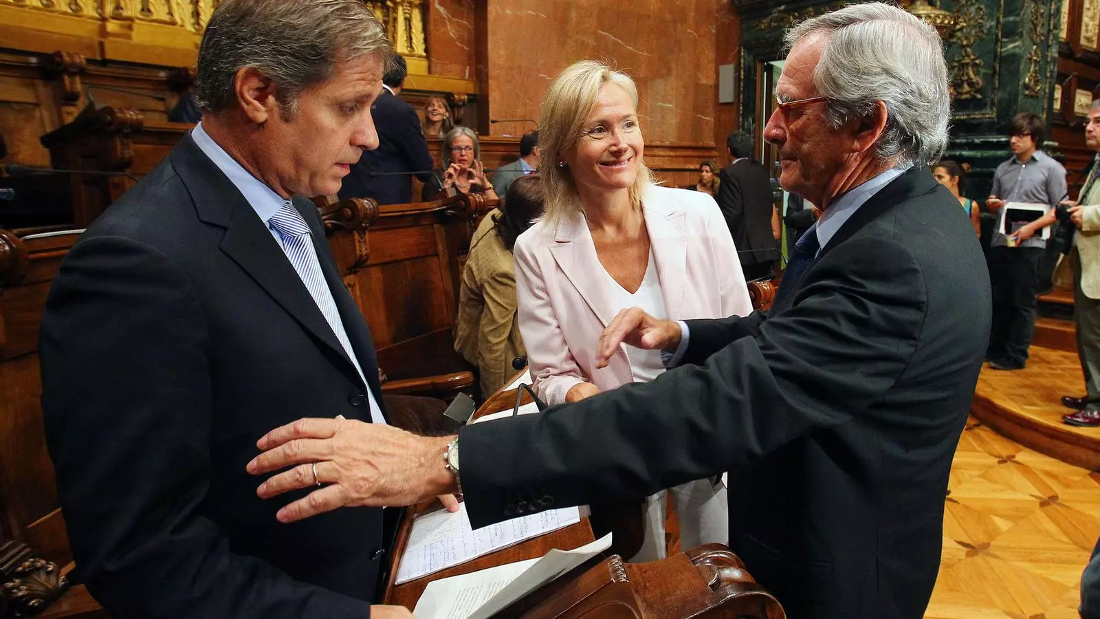 Trias s'agafa al PP per desencallar inversions