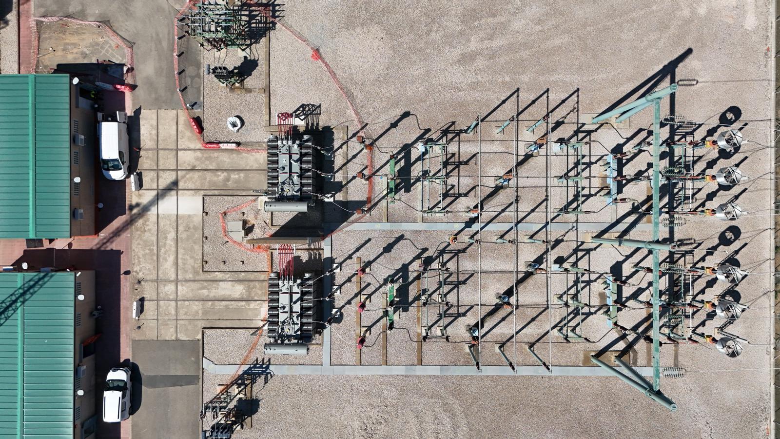 Imagen aérea de una subestación.