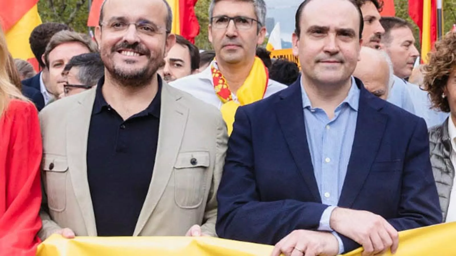 Albert Fernández Saltiveri, in the center of the photo, between Alejandro Fernández and Daniel Serrano