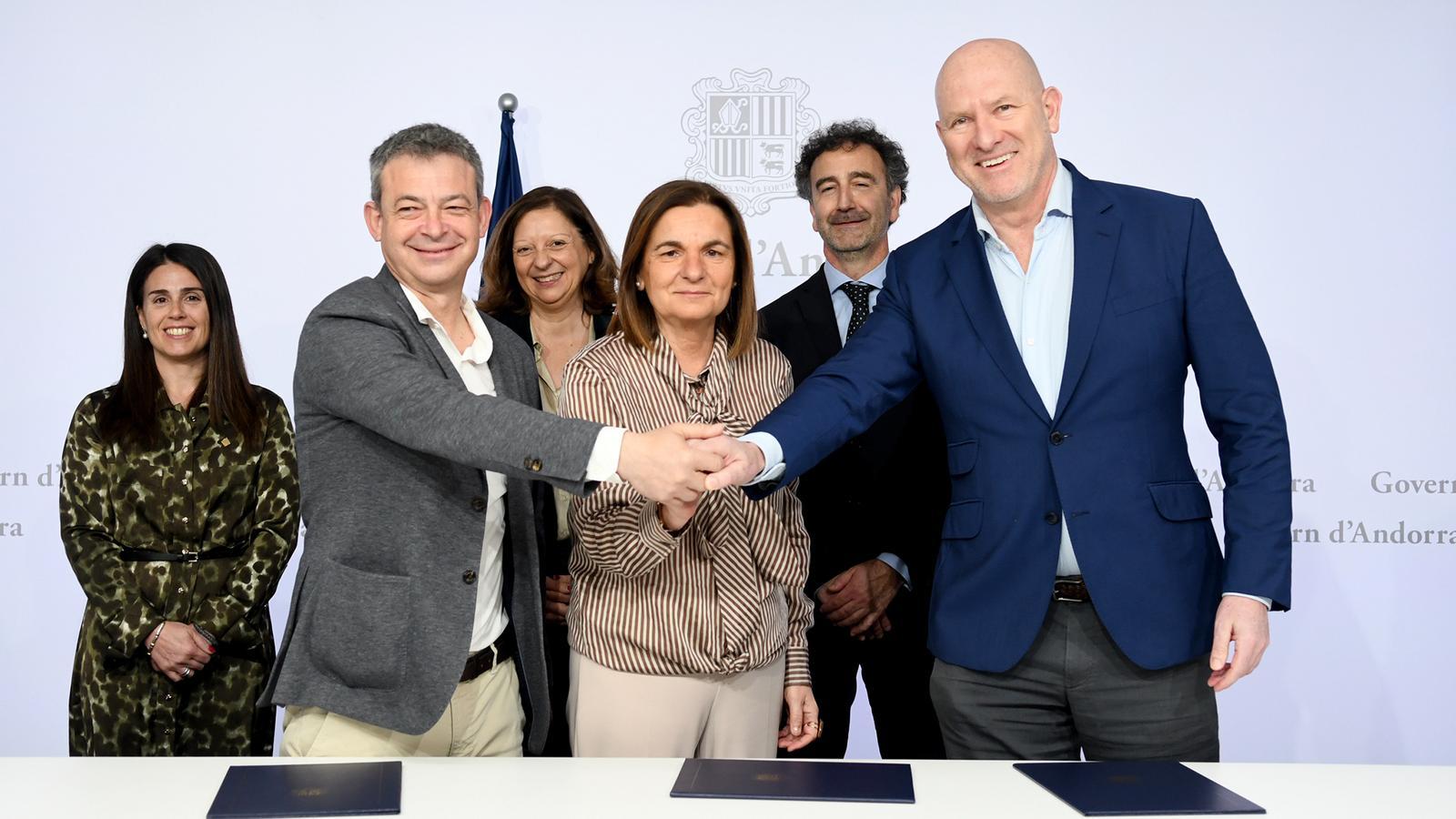 Signatura del memoràndum.