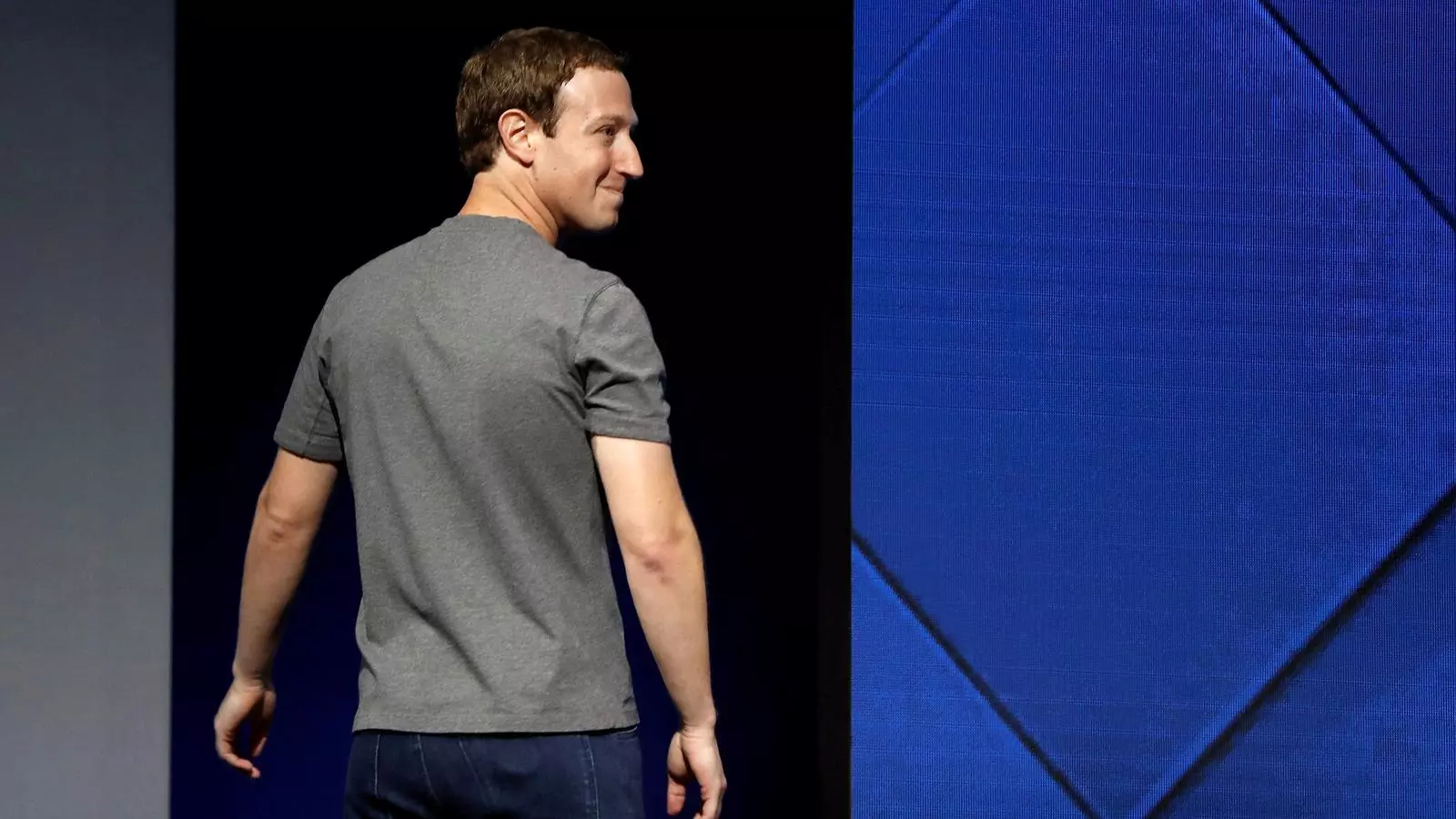 Mark Zuckerberg, després de fer una conferència a San Jose, a Califòrnia.