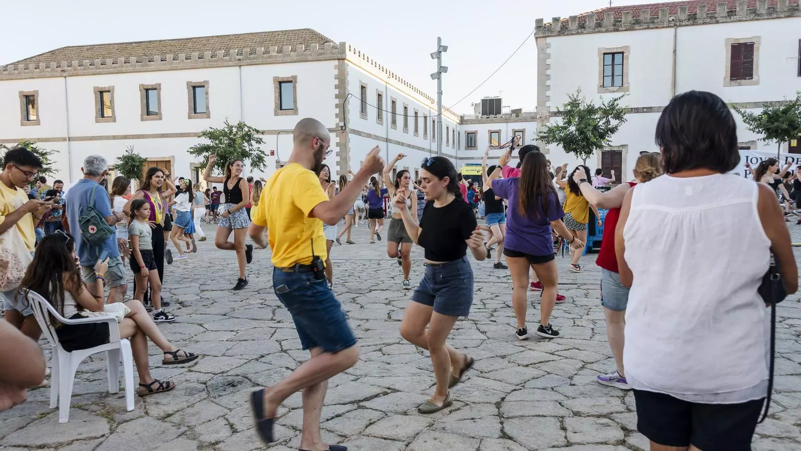 La ballada popular del Treu de Llengua de principis de juliol de 2022.
