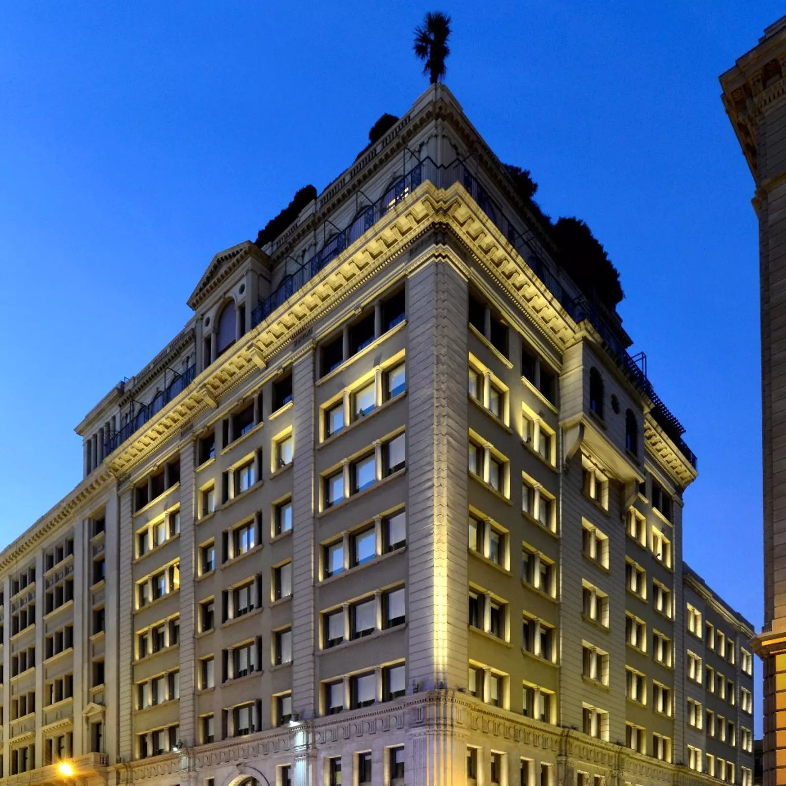 Vista del Gran Hotel Central de Barcelona.