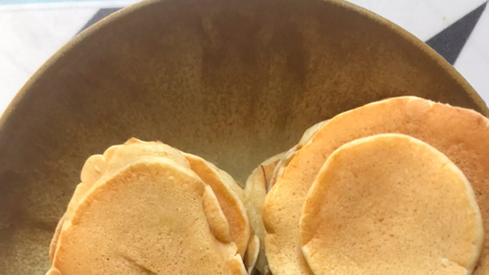 Cuinem en família: com es fan els 'pancakes' sense ou?