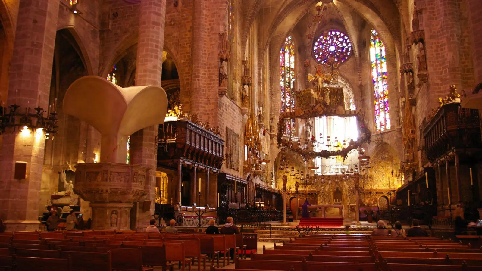 L'interior de la Seu de Palma