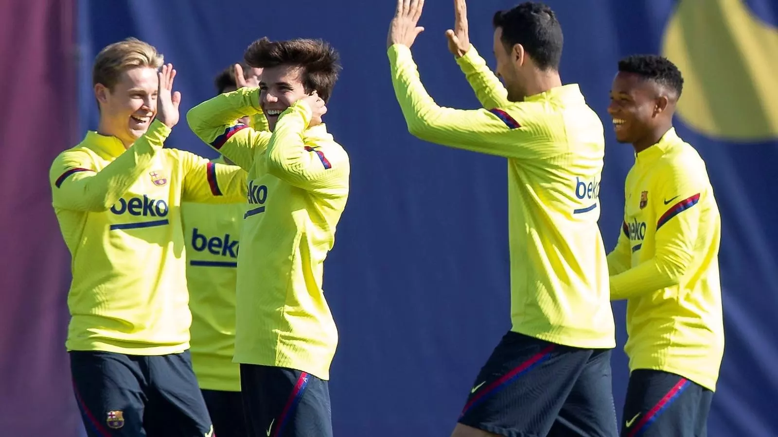 Riqui Puig en un entrenament del Barça
