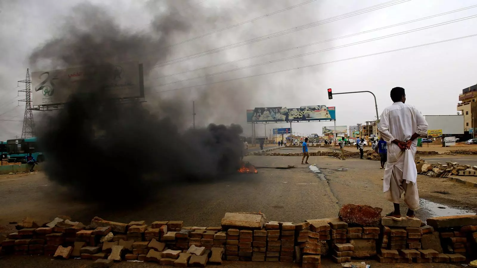 Més de 60 morts al Sudan en la repressió militar que encara continua