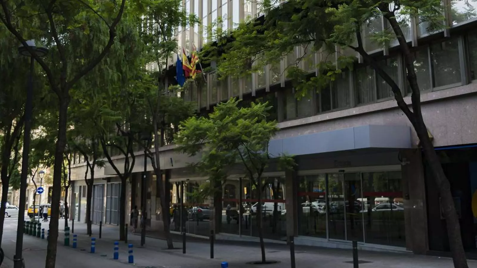 Una de les seus de l’Agència Tributària. Gairebé dos milions de contribuents van fer la declaració els tres primers dies.