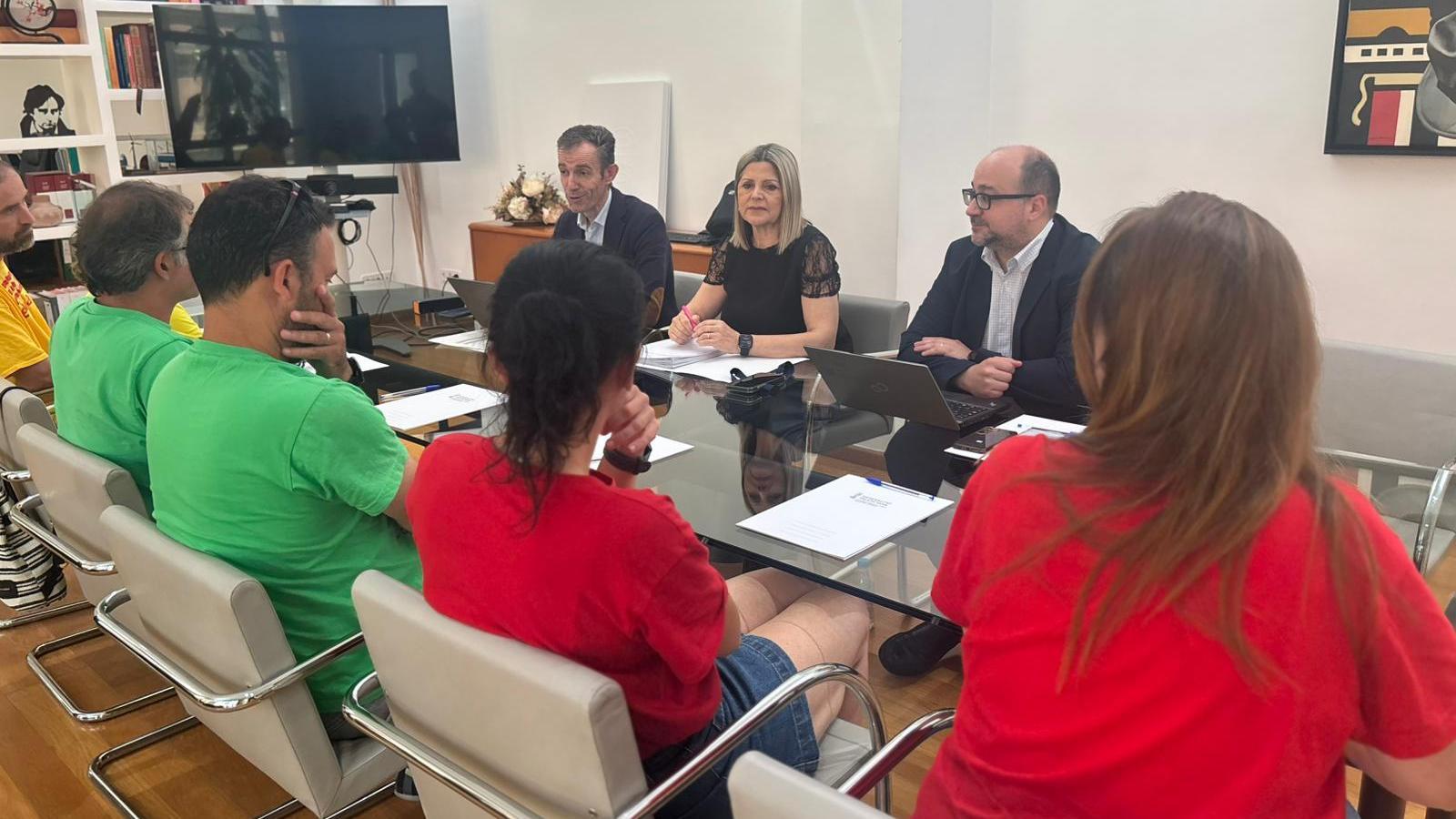 Meeting between the majority unions and the representatives of the education department this Friday.