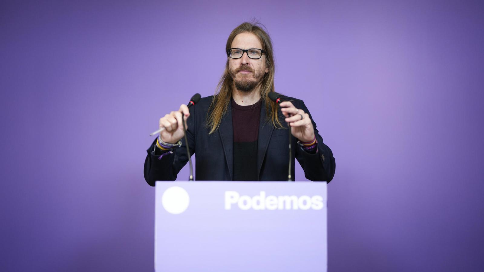 Pablo Fernández offers a press conference at the headquarters of Podemos this Monday, October 26