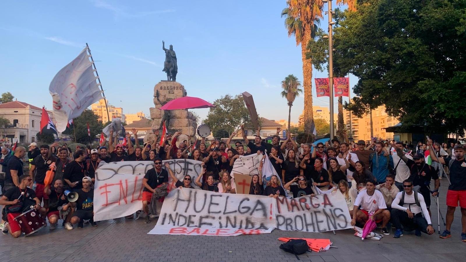 Socorristes en una protesta a la plaça d'Espanya