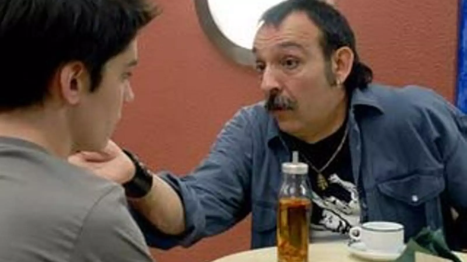 Santi Ibáñez en una escena d''El cor de la ciutat'