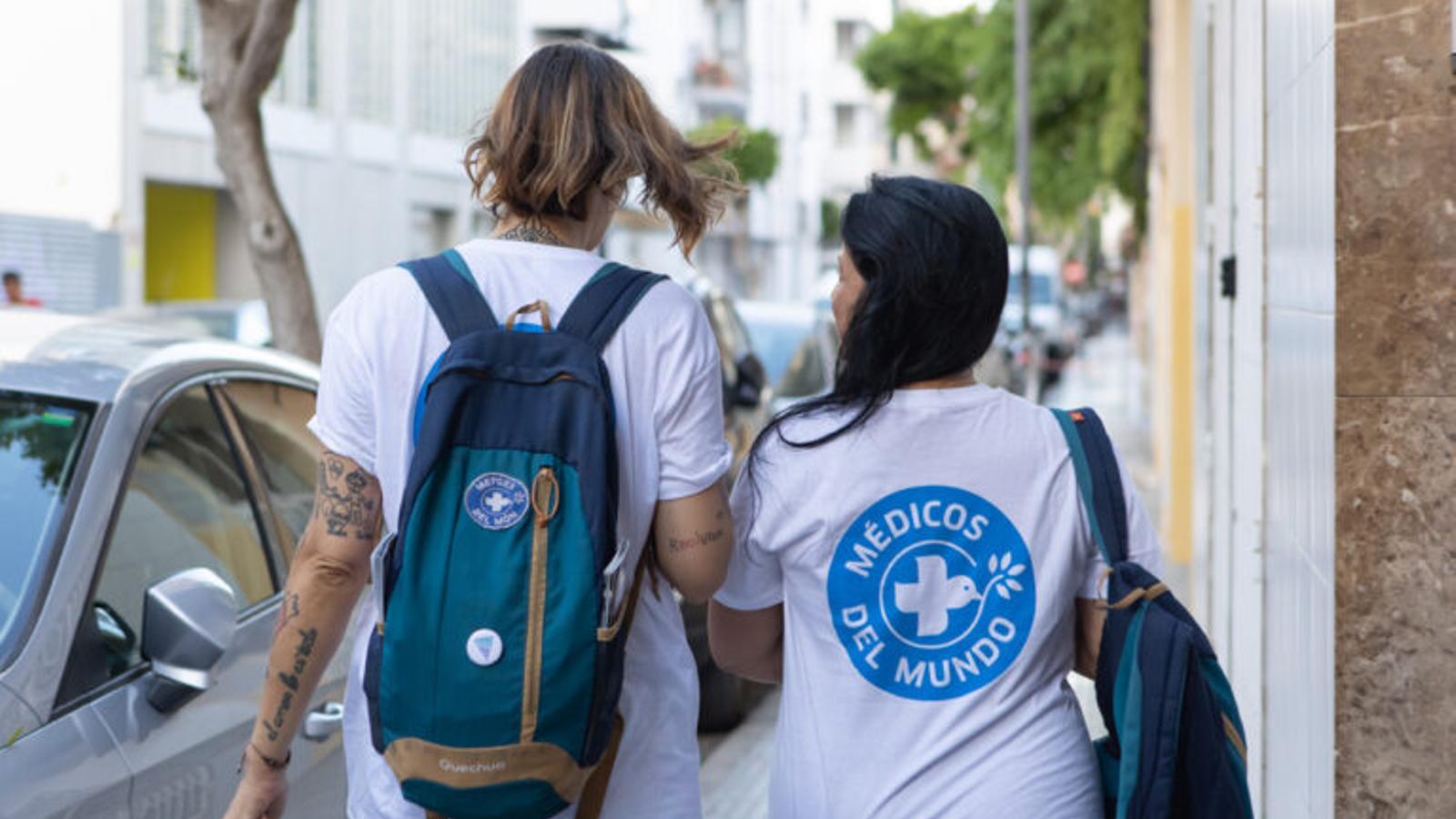 Metges del Món acompanyant un usuari