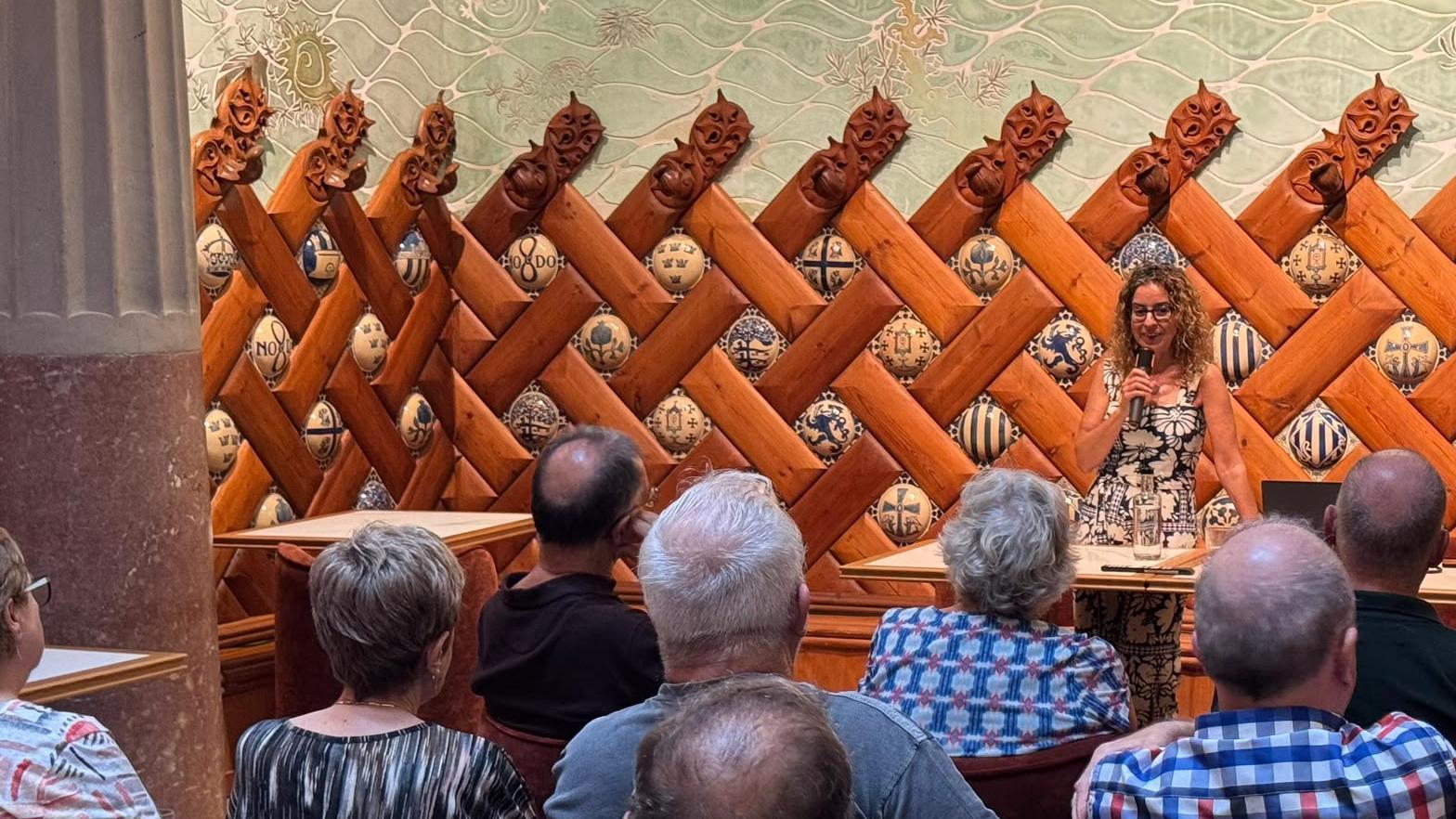 Monica Bernabé at the talk about Afghanistan.