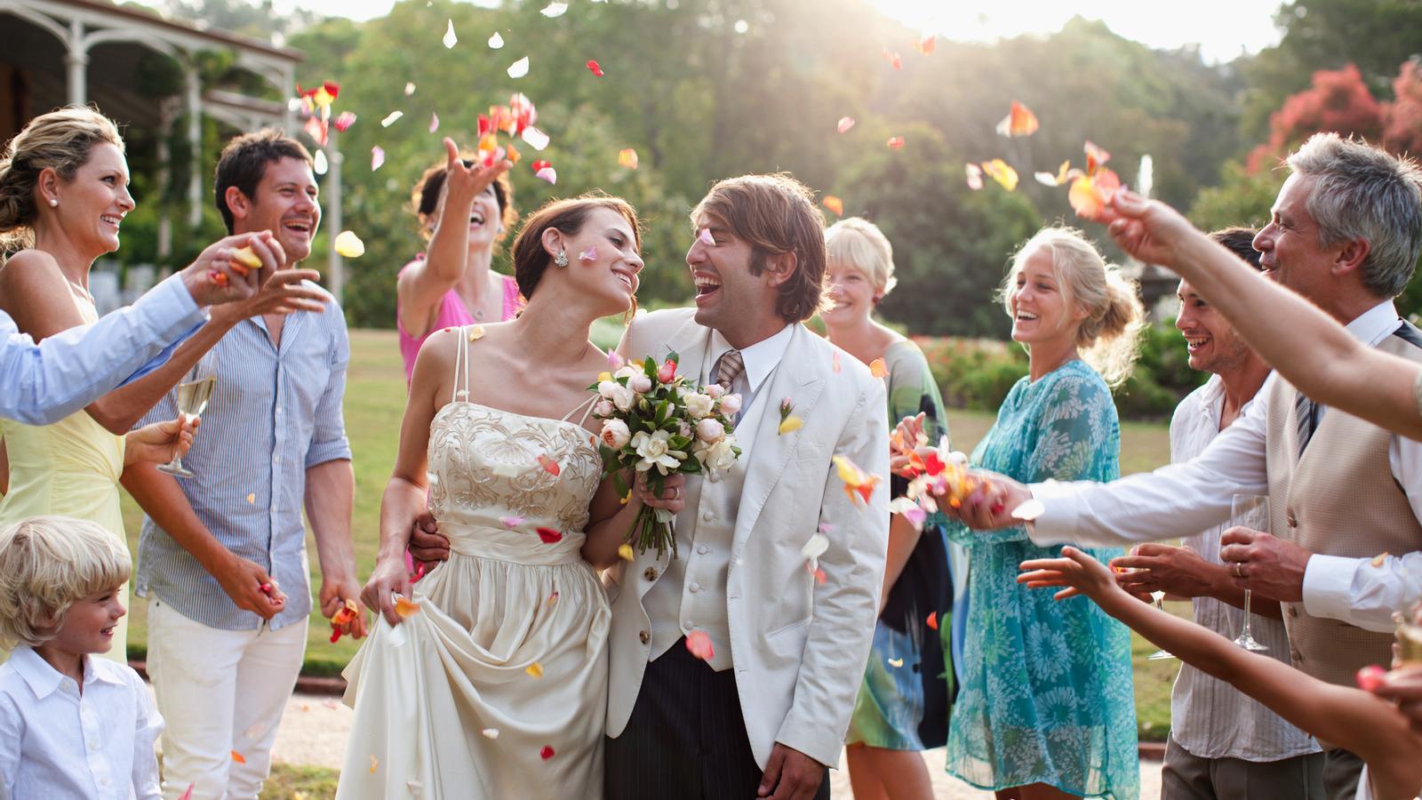 Una parella el dia de la seva boda