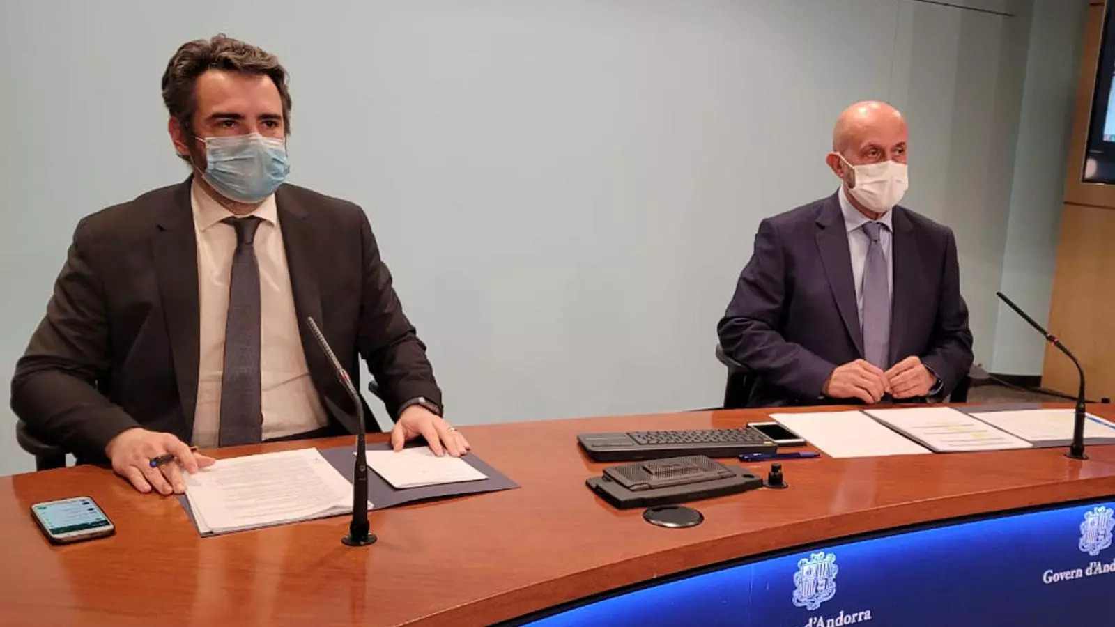 El ministre portaveu, Eric Jover, i el ministre de Salut, Joan Martínez Benazet, durant la roda de premsa d'aquest dimecres.