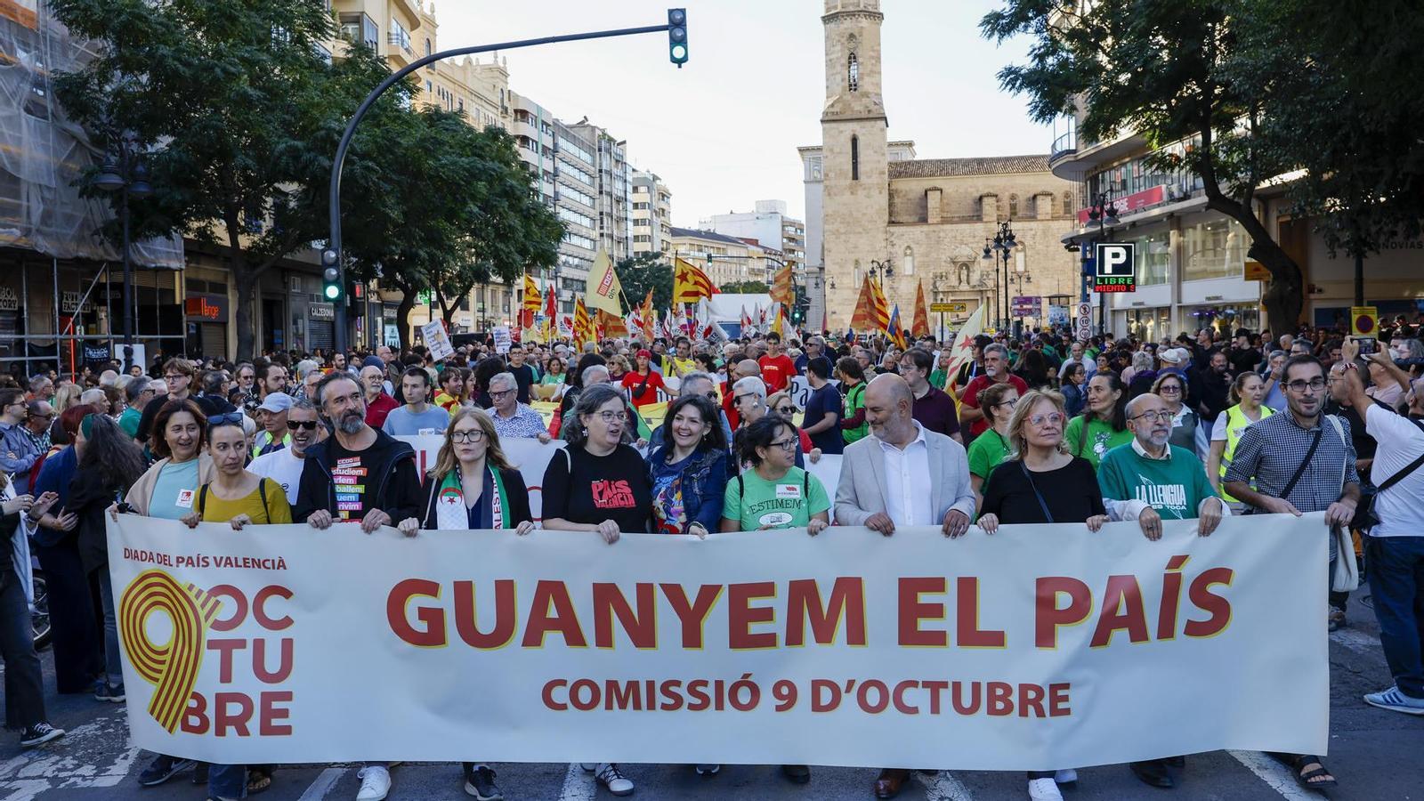 Head of the demonstration called by the 9th of October Commission on the occasion of the Valencian Country day.