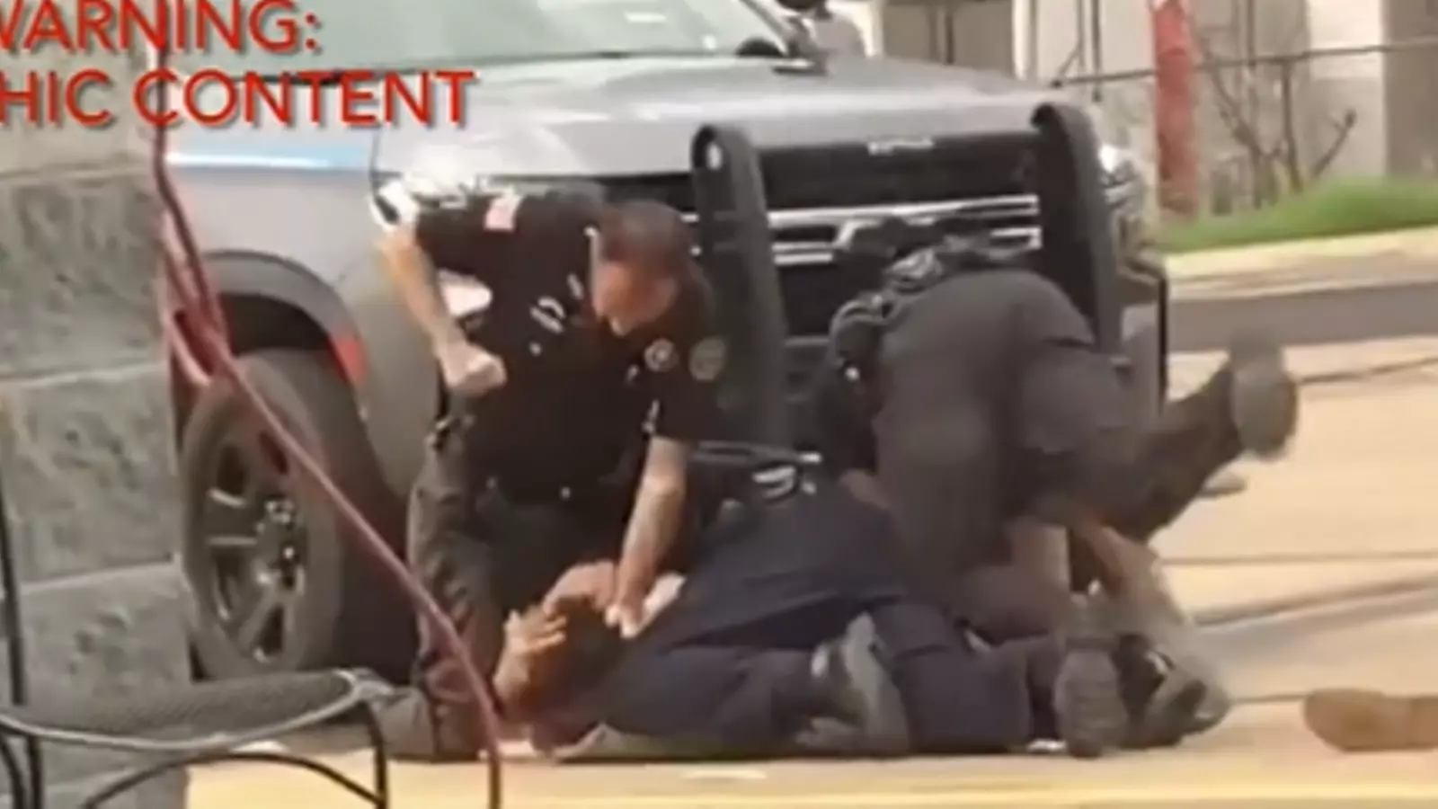 Una captura del vídeo en què es veu l'agressió.