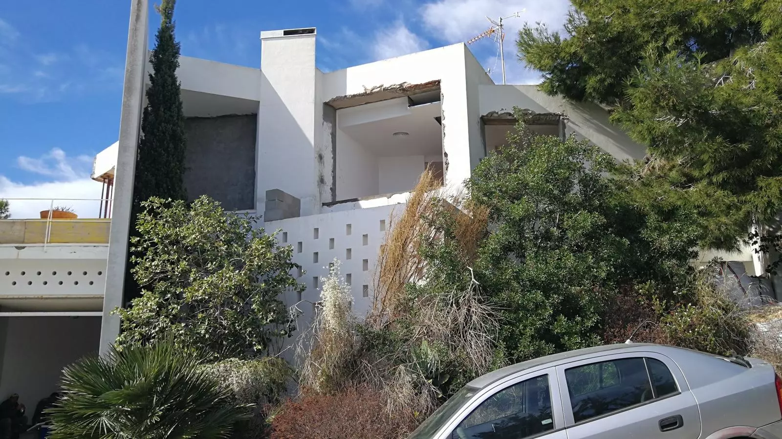 Detall de les obres il·legals a la casa Gili
