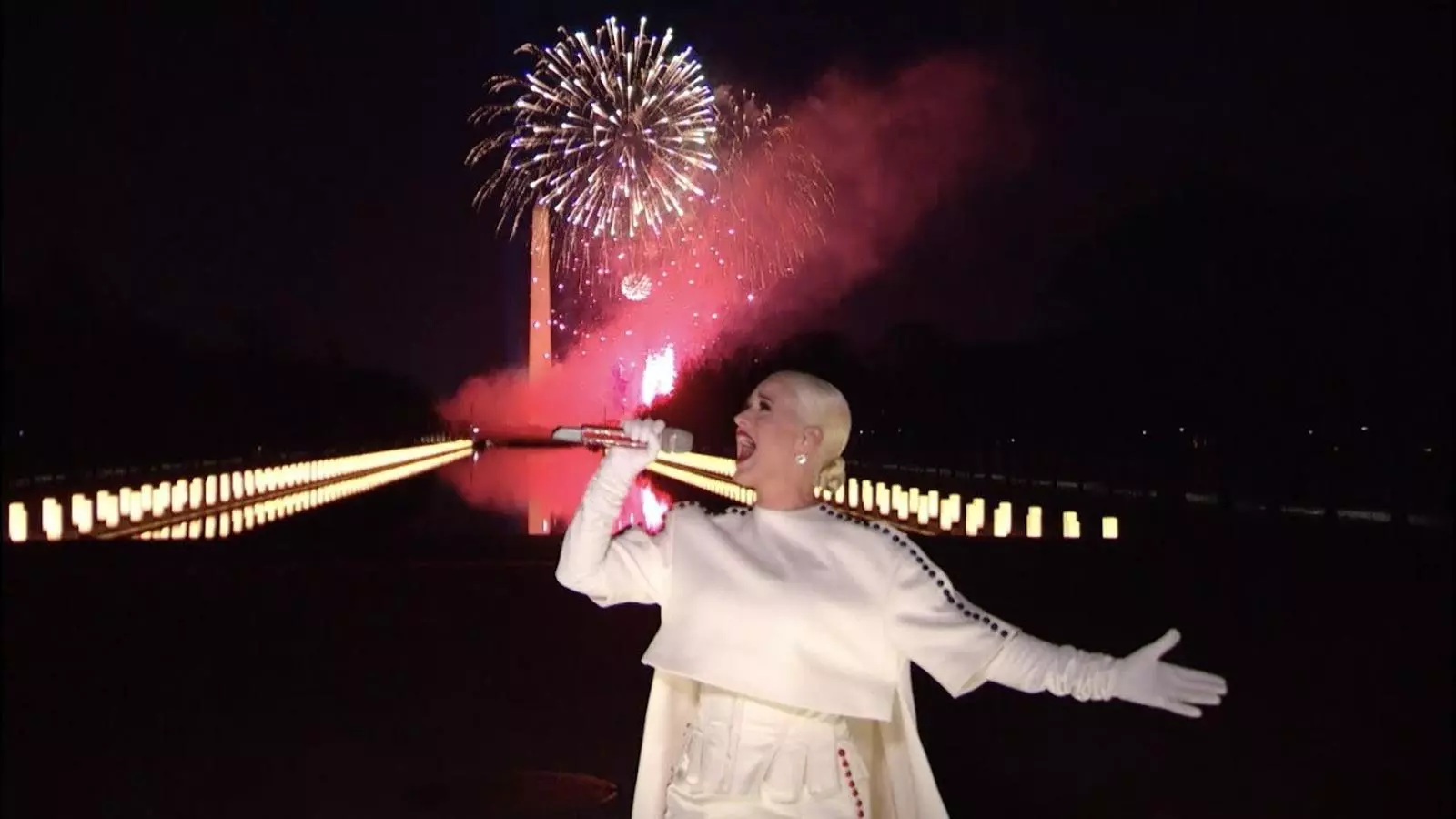 Katy Perry, 'Firework' (Celebrating America)