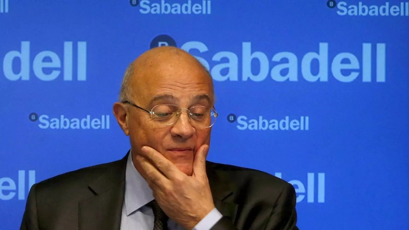 El president del Banc Sabadell, Josep Oliu, durant la presentació dels resultats de l'entitat aquests dijous / EFE