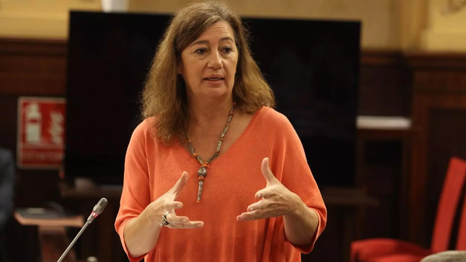 Francina Armengol durant el ple del Parlament, aquest dimarts.