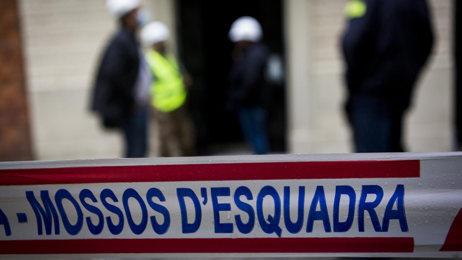 Una cinta policial de los Mossos d'Esquadra en una imagen de archivo.