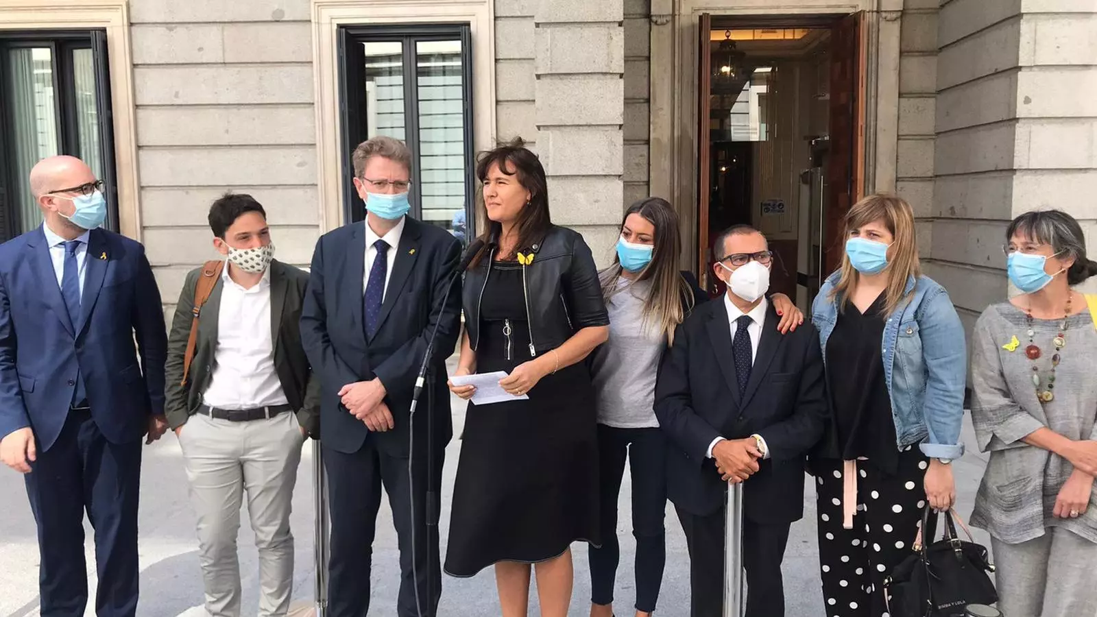 Laurà Borràs acompanyada dels diputats de JxCat després del debat