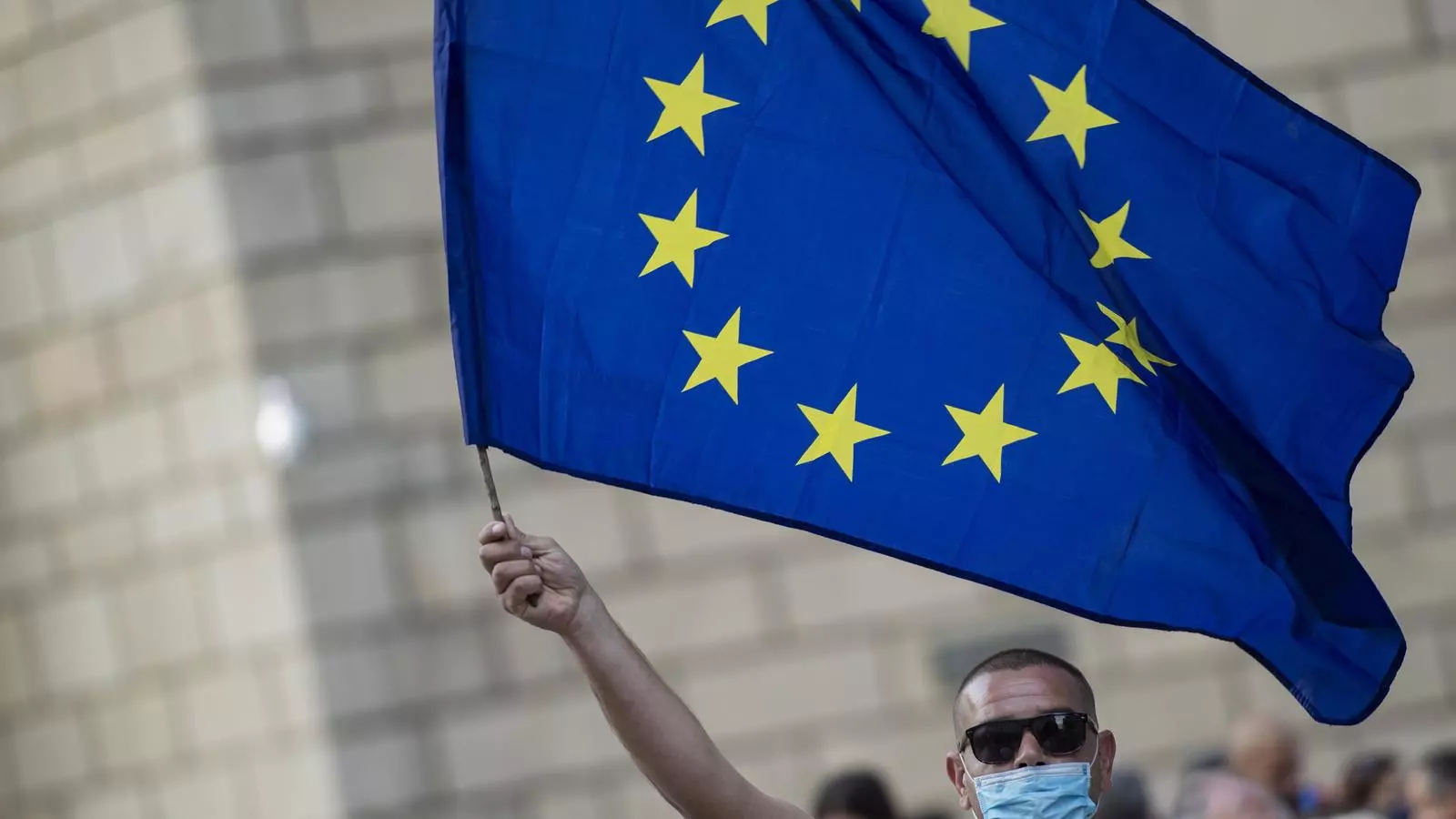 Bandera de la Unió Europea durant una protesta a Sofia, Bulgària