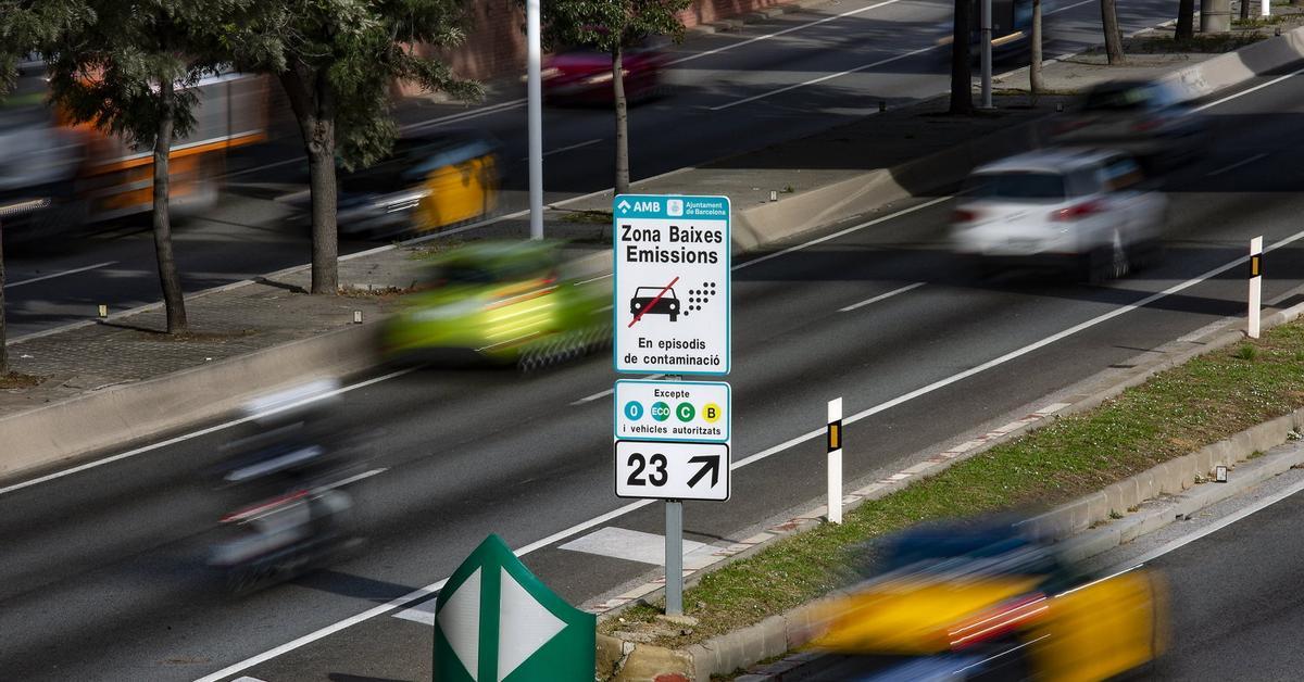 Top Tech Features Spaniards Look for When Choosing a Car