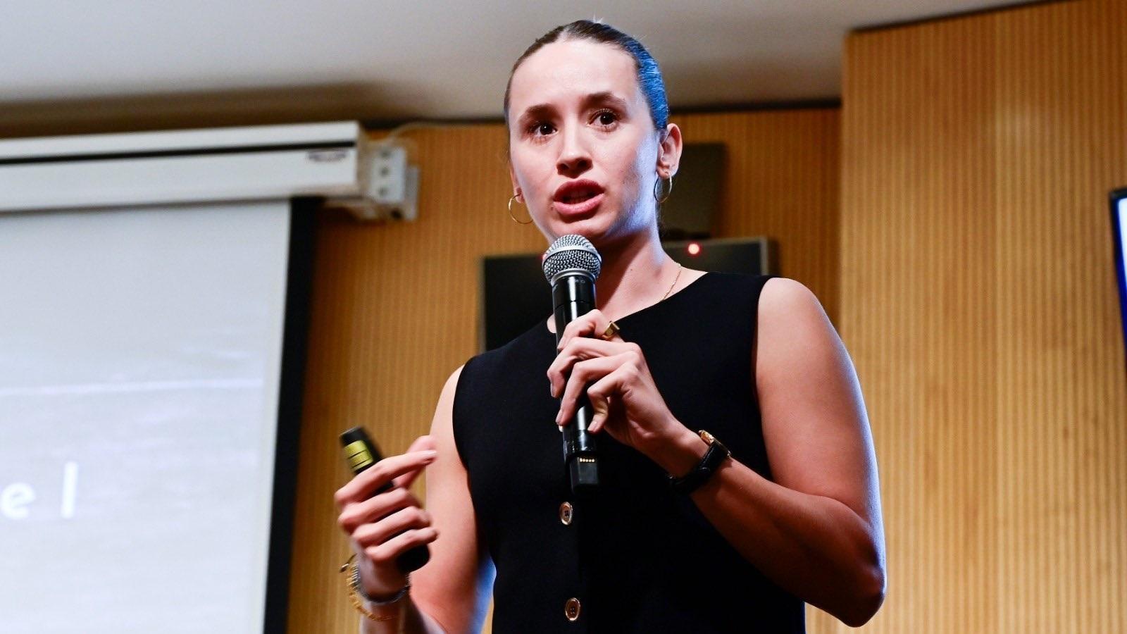 Marta Perarnau, presidenta de la asociación FUTPRO, en un acto