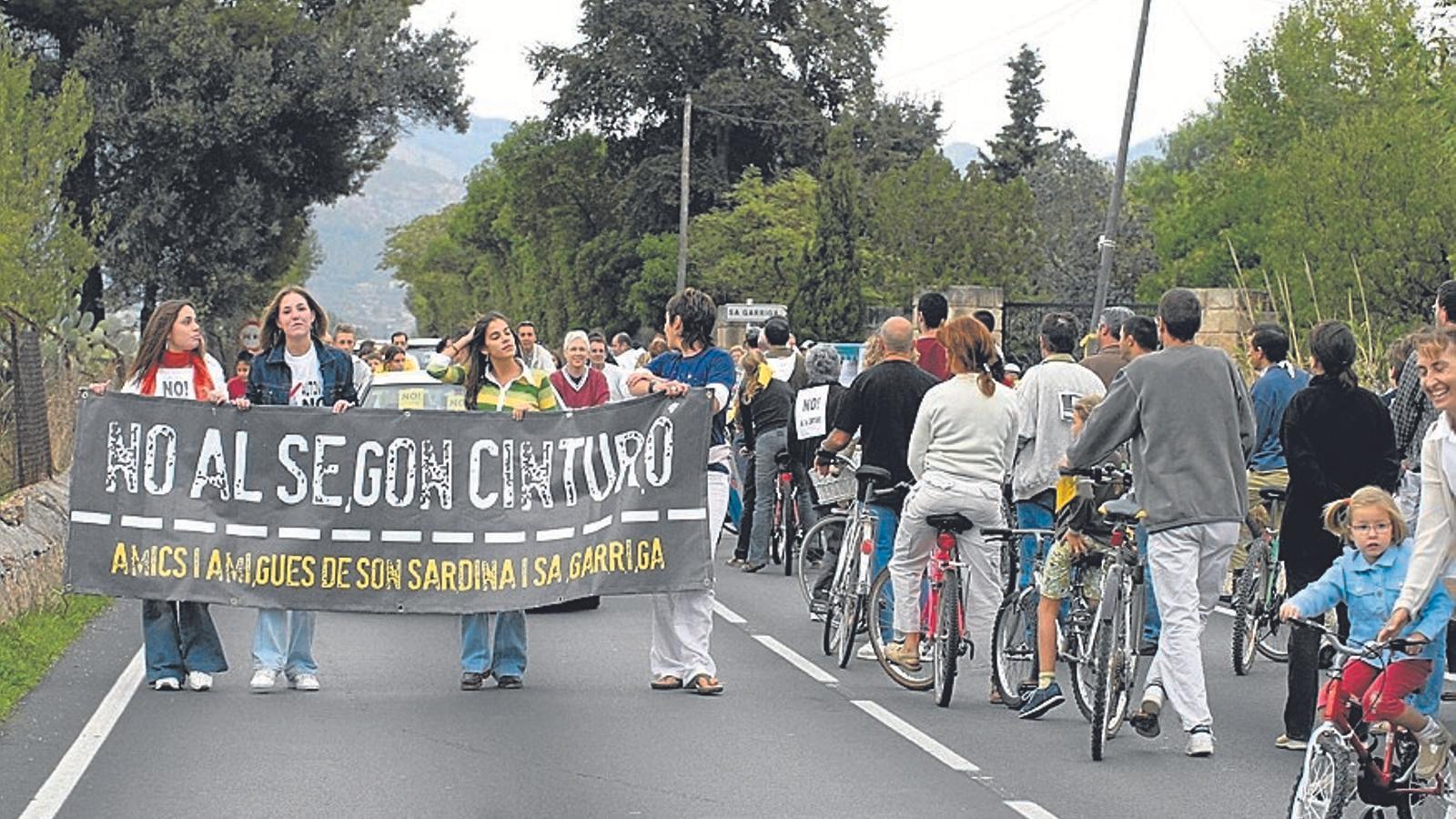 Mobilization against the second beltway in the year 2003.