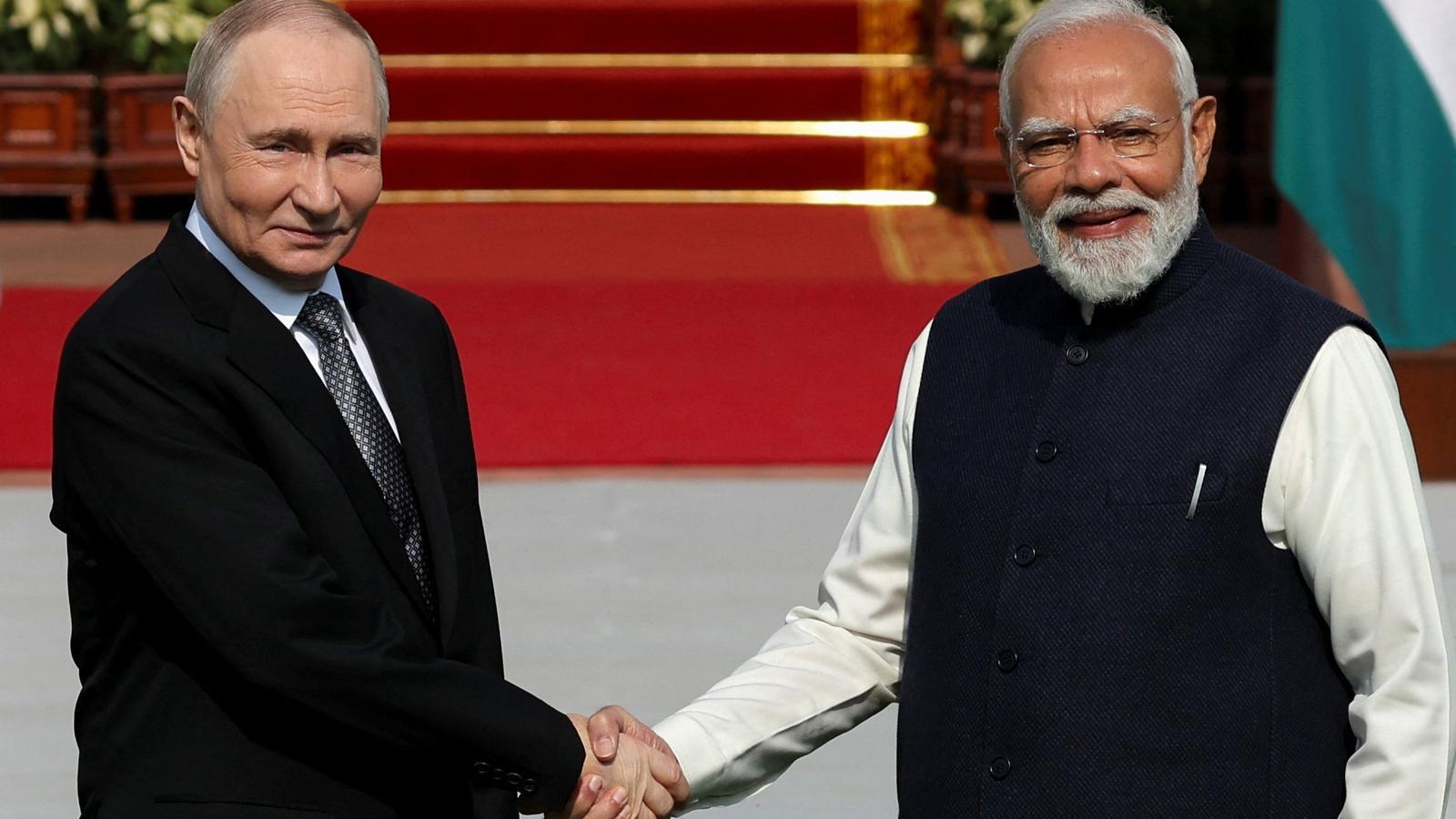 El presidente ruso, Vladimir Putin, visita a su homólogo indio, Narendra Modi, en Nueva Dheli.