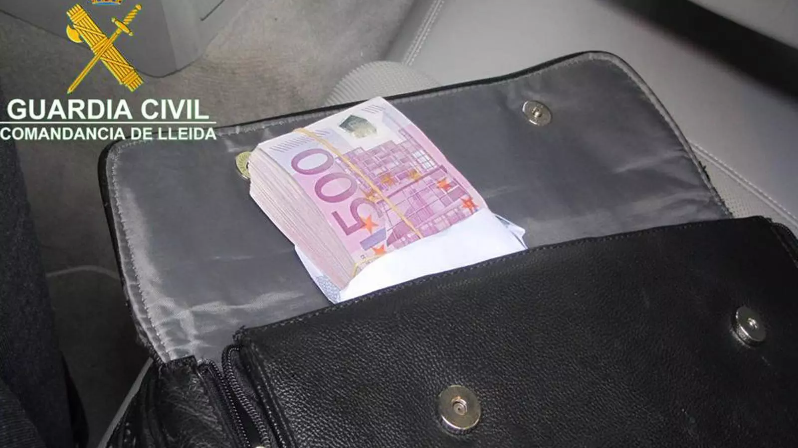 La Guàrdia Civil va intervenir 133.000 euros en dues operacions.