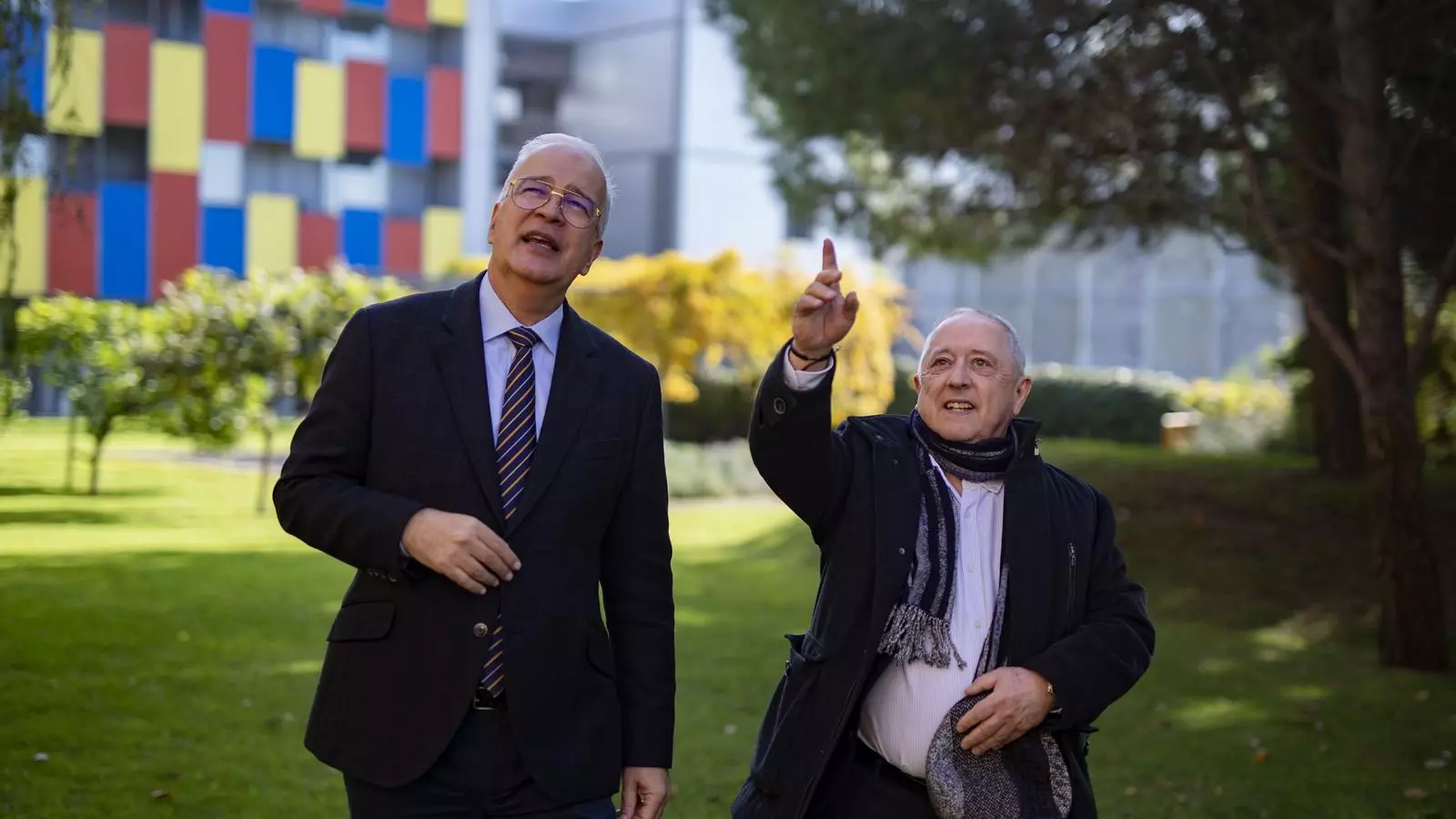 Adair Meira i Josep Gassó a les instal·lacions de Fundesplai al Prat de Llobregat