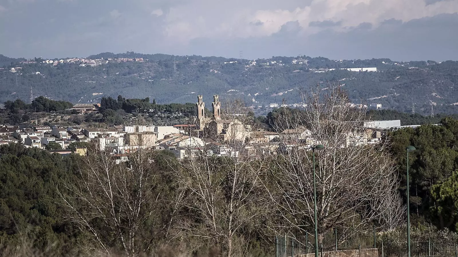 El projecte ocuparia 56 hectàrees. En la imatge, terrenys sense construir a Sant Esteve Sesrovires, al Baix Llobregat.