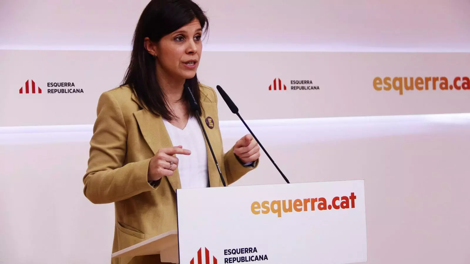 La secretària general adjunta d'ERC, Marta Vilalta, aquest dilluns en roda de premsa.