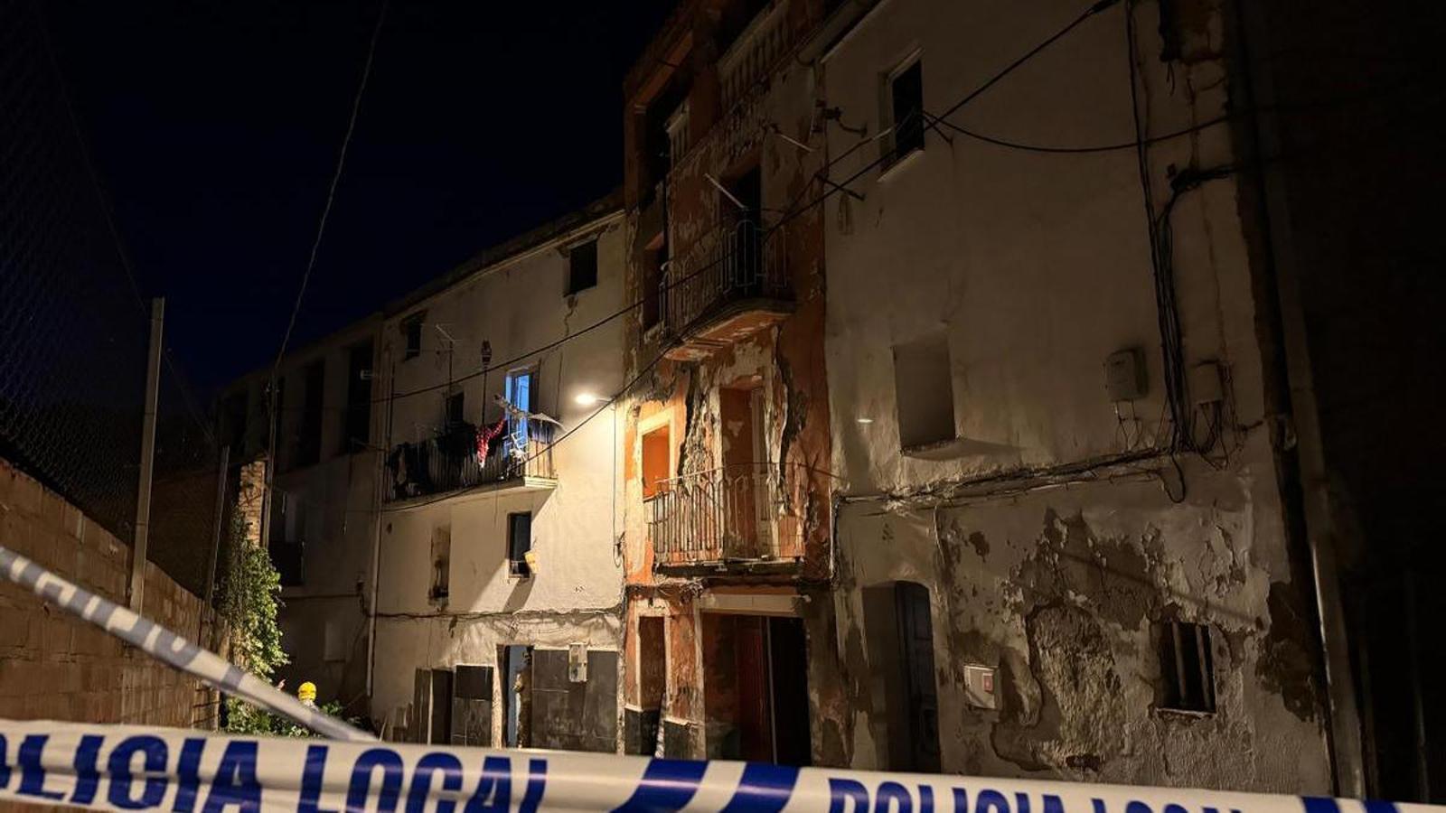 Partially collapsed dwelling in the historic center of Balaguer