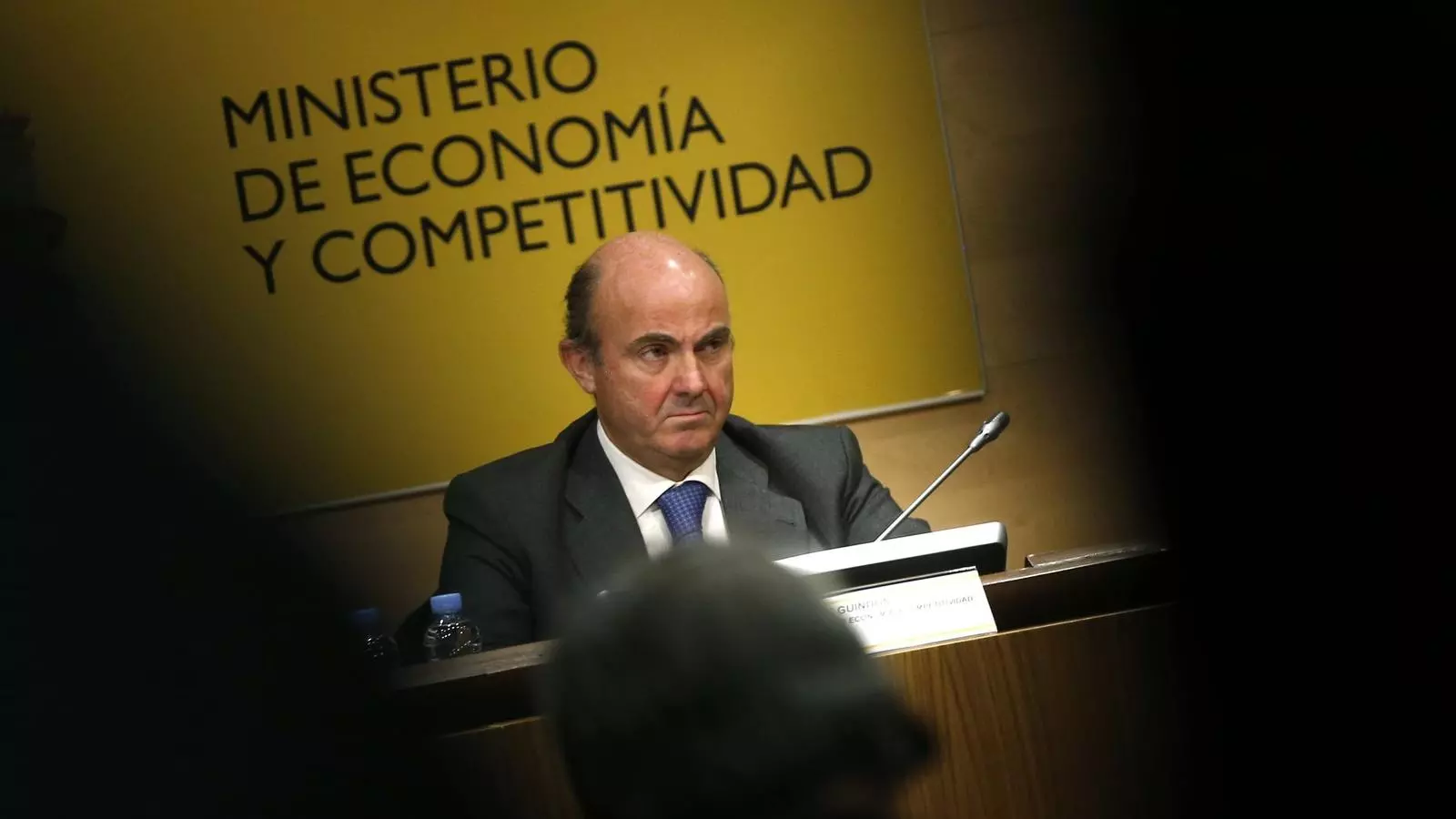 Luis de Guindos espera millorar el mercat de les hipoteques.