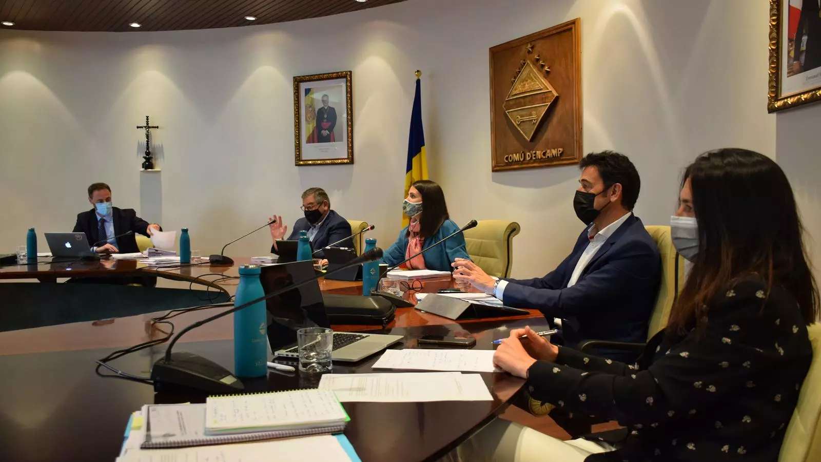 Els cònsols d'Encamp, Laura Mas i Jean-Michel Rascagneres, i els d'Ordino, Josep Àngel Mortés i Eva Choy, durant la reunió de cònsols celebrada a Encamp