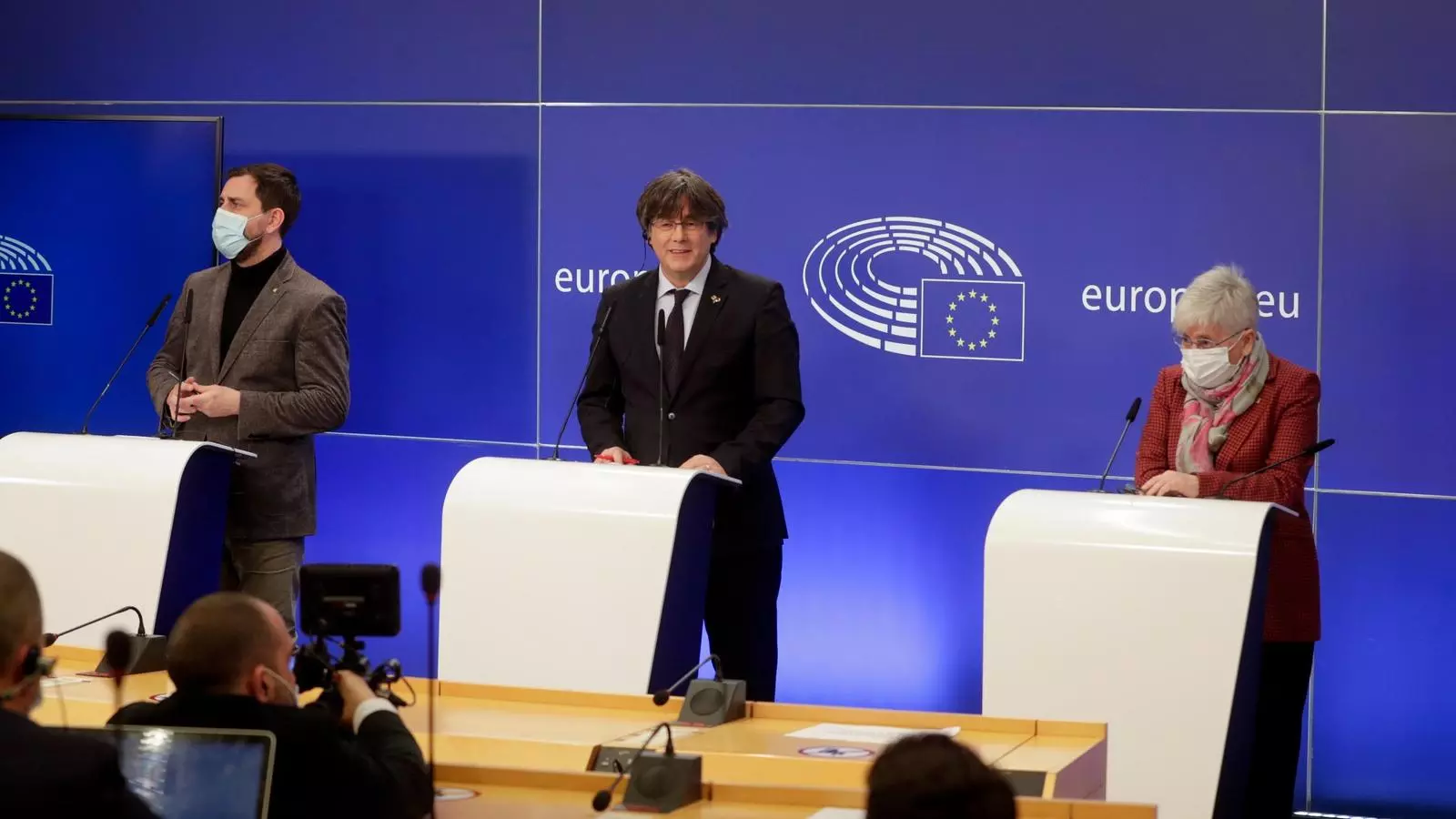 Els eurodiputats Toni Comín, Carles Puigdemont i Clara Ponsatí