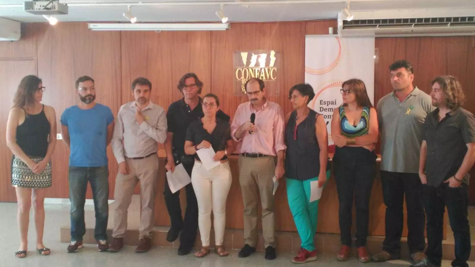Presentació del manifest 'Recuperem el diàleg polític i la normalitat democràtica'